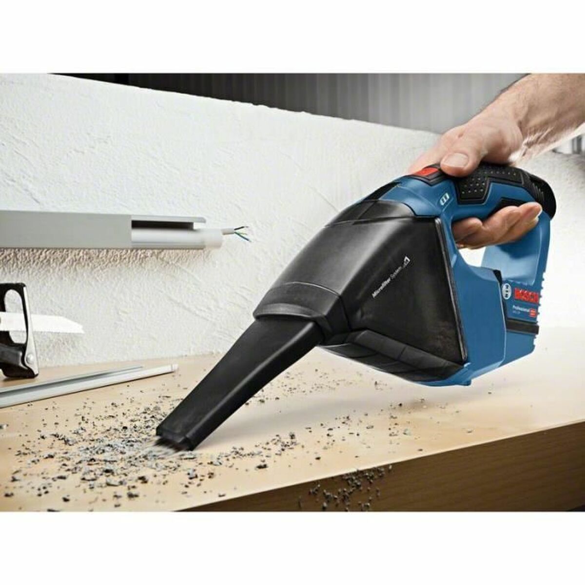 Sesalnik Ročni BOSCH 0 601 9E3 003